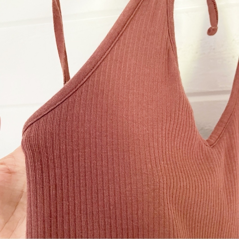 Old Navy Ribbed Brown Sleeveless Halter Top with Built-in Shelf Bra Size XL - Picture 4 of 9